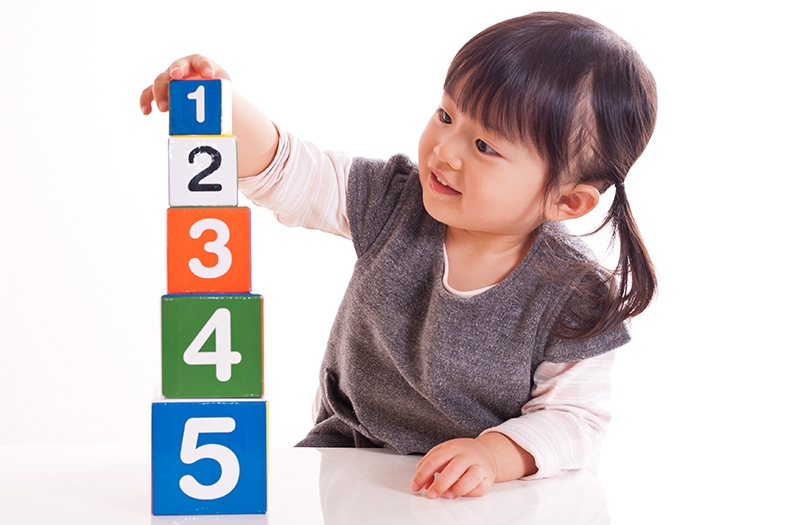 【学習発達チェック】3～6歳で「読み書き」や「数の理解」はどのくらいできるべき？